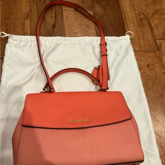 Brand new MK purse - Picture 4 of 11